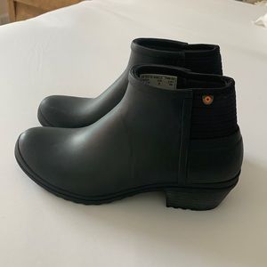 Bogs rain boot with vista ankle